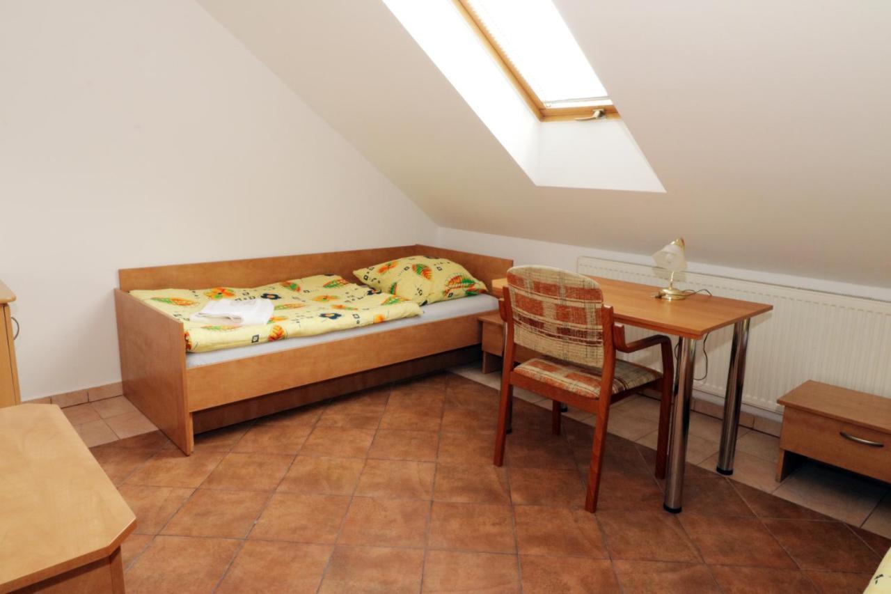 Penzion Hurka Hotell Dolni Libchavy Exteriör bild