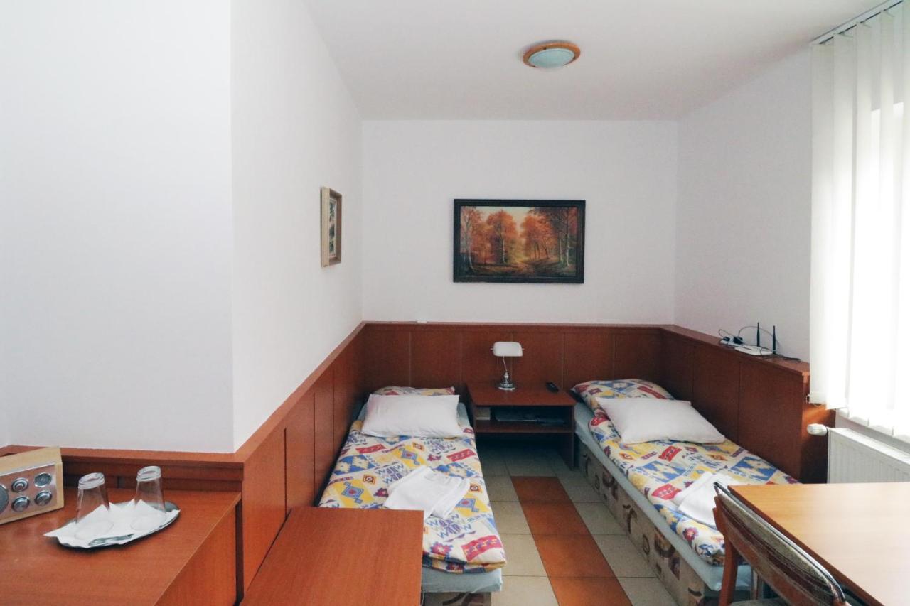 Penzion Hurka Hotell Dolni Libchavy Exteriör bild