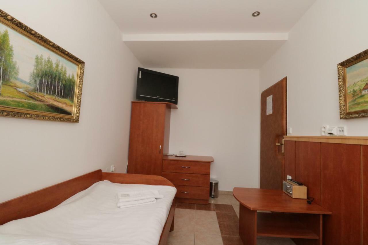 Penzion Hurka Hotell Dolni Libchavy Exteriör bild