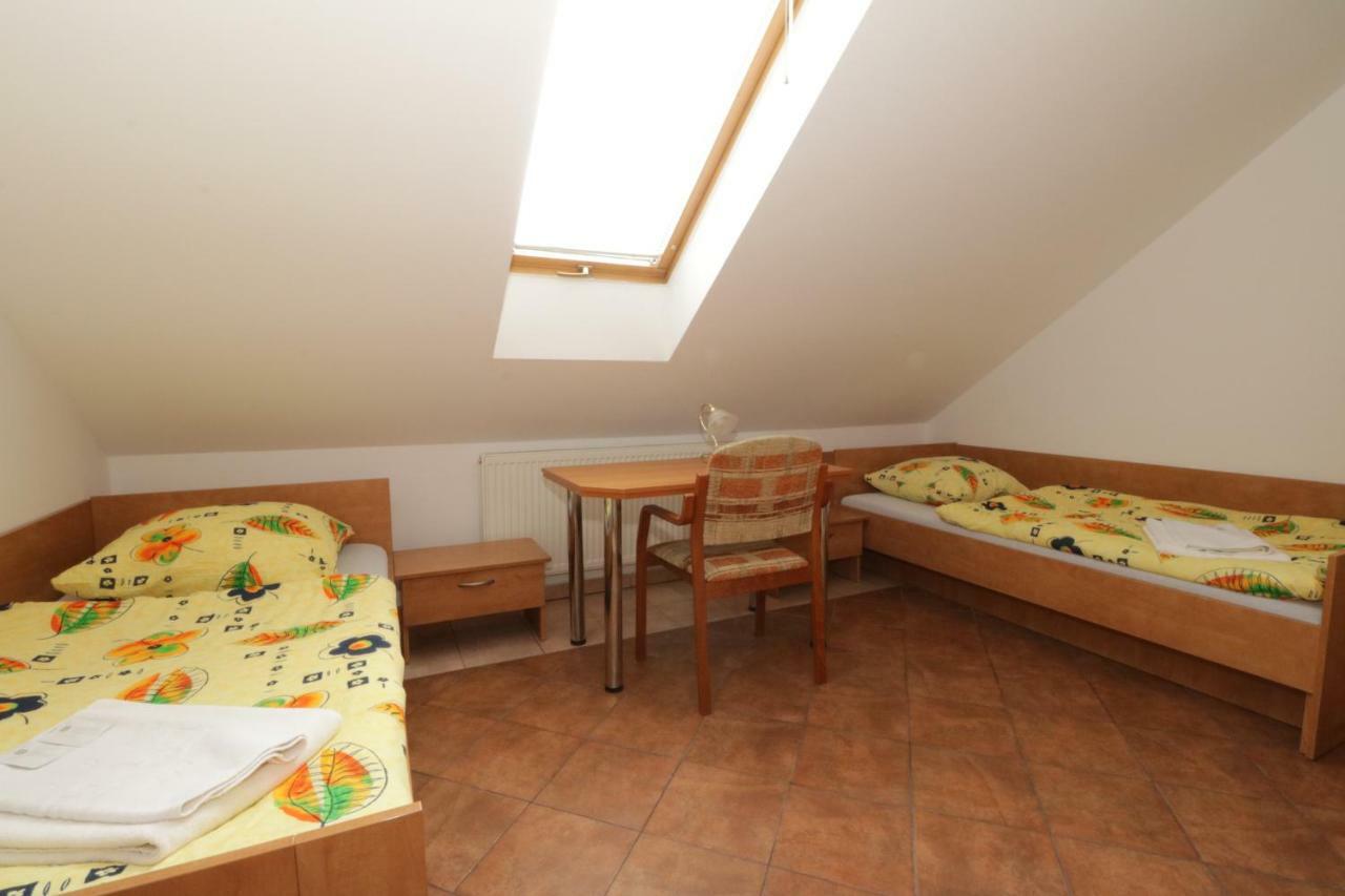Penzion Hurka Hotell Dolni Libchavy Exteriör bild